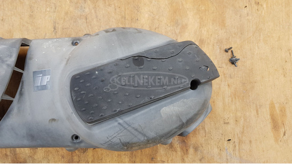 Aprilia Scarabeo 500 kuplung fedél borítás sérült - 3/10