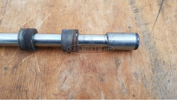 Aprilia Scarabeo 500 első keréktengely - 3/4