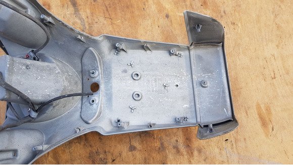 Aprilia Scarabeo 500 hátsó sárvédő - 7/8