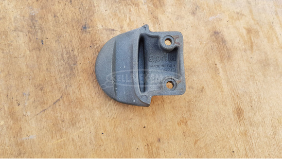 Aprilia Scarabeo 500 szatyorakasztó - 2/2