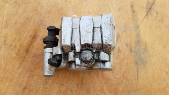 Malaguti Centro 125 - 160 első féknyereg - 2/6