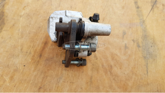 Malaguti Centro 125 - 160 első féknyereg - 5/6