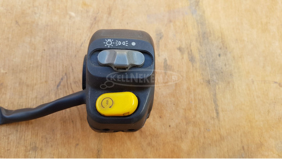 Malaguti Centro 125 - 160 kormánykapcsoló jobbos - 2/8