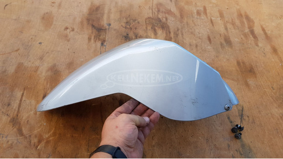 Malaguti Centro 125 - 160 első sárvédő sérült - 2/9