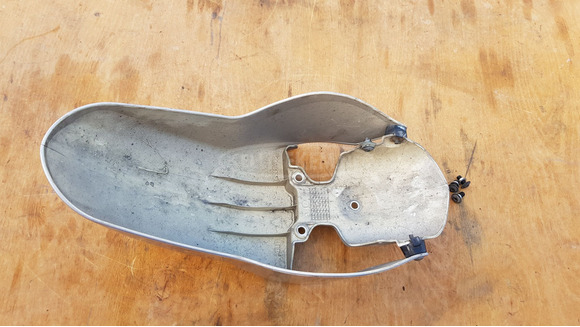 Malaguti Centro 125 - 160 első sárvédő sérült - 7/9