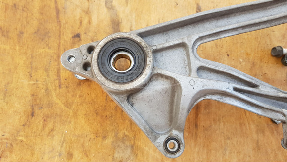 Malaguti Centro 125 - 160 hátsó lengőkar - 5/7