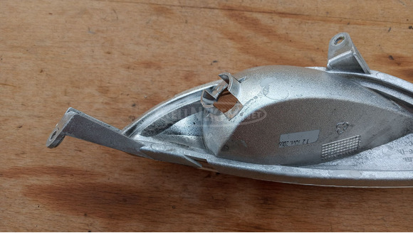 Malaguti Centro 125 - 160 első irányjelző jobbos - 5/8