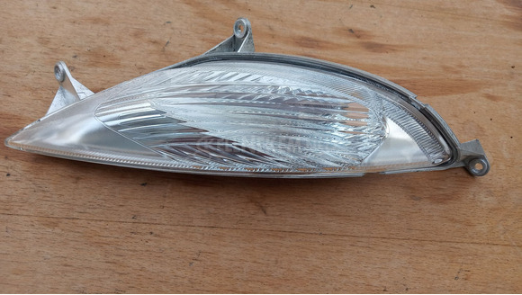 Malaguti Centro 125 - 160 első irányjelző jobbos - 8/8