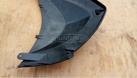 Malaguti Centro 125 - 160 homlokidom felső - 6/9