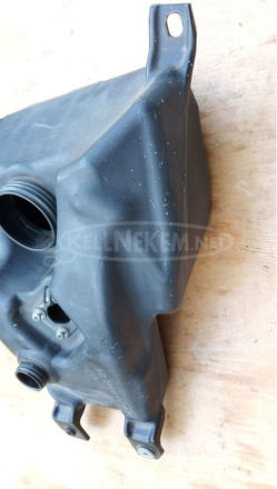 Malaguti Centro 125 - 160 üzemanyag tank - 2/10