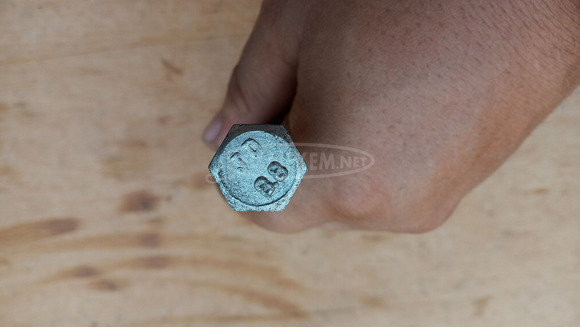 Malaguti Centro 125 - 160 első keréktengely - 5/6