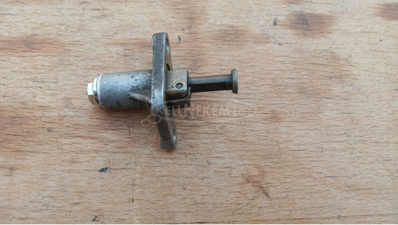 Malaguti Centro 125 - 160 vezérműlánc feszítő patron - 1/5