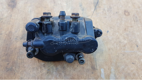 Aprilia scarabeo light 125 - 200 első féknyereg - 1/8