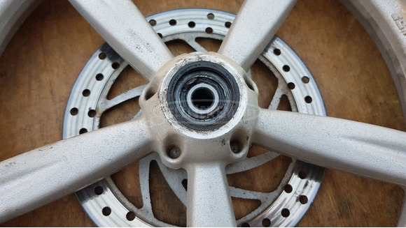 Aprilia scarabeo light 125 - 200 első kerék - 5/8