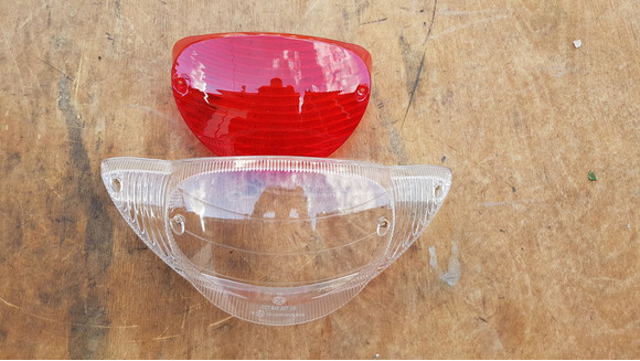 Aprilia scarabeo light 125 - 200 hátsó lámpa burkolat - 1/10