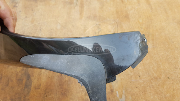 Aprilia scarabeo light 125 - 200 első idom alsó jobbos - 8/10