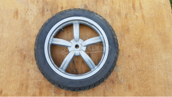 Aprilia scarabeo light 125 - 200 hátsó kerék - 1/8