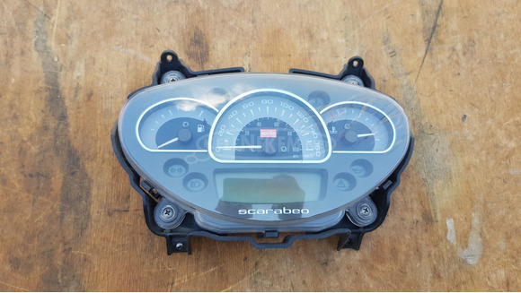 Aprilia scarabeo light 125 - 200 km óra 34648 km - 6/10