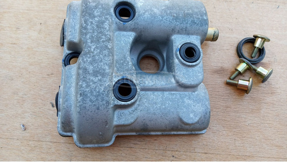 Aprilia scarabeo light 125 - 200 szelepfedél