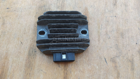 Aprilia scarabeo light 125 - 200 feszültségszabályzó - 1/5