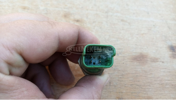 Aprilia scarabeo light 125 - 500 i.e vízhőfok gomba - 4/4