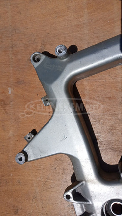 Aprilia scarabeo light 125 - 200 hátsó lengőkar - 3/8