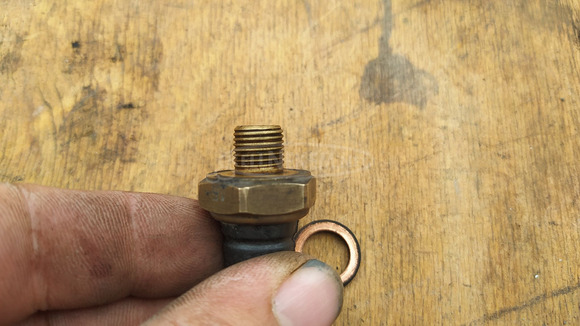 Aprilia scarabeo light 125 - 200 olajnyomás gomba - 4/4