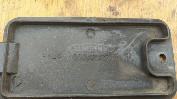 Aprilia scarabeo light 125 - 200 karburátoros szervízfedél sisaktartób - 3/3