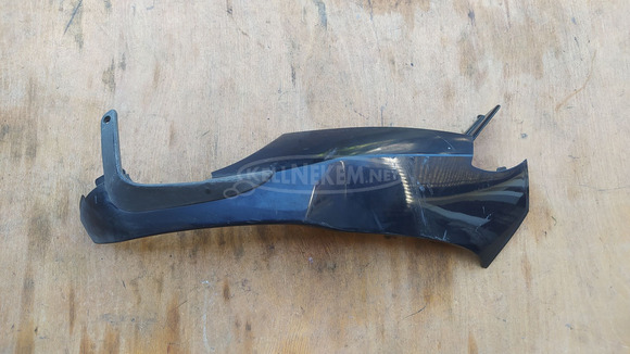 Aprilia scarabeo light 125 - 200 első idom alsó jobbos - 1/8