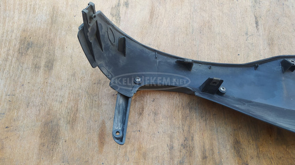 Aprilia scarabeo light 125 - 200 első idom alsó jobbos - 7/8