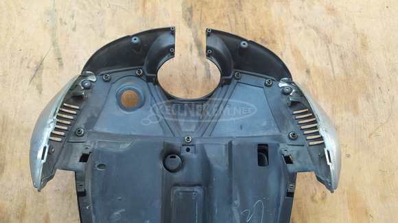 Aprilia scarabeo light 125 - 200 térdidom - 6/8