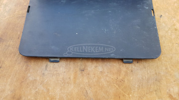 Honda Foresight 250 szervízfedél sisaktartóba