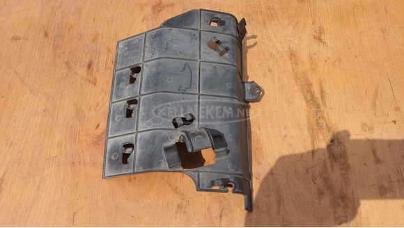 Honda Foresight 250 hűtő mögötti műanyag - 1/4