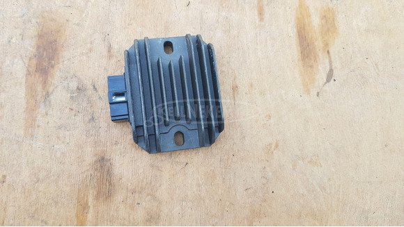 Malaguti Madison 250 feszültségszabályzó - 5/5