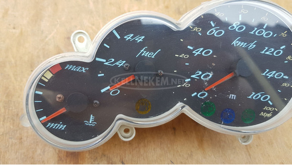 Malaguti Madison 250 km óra - 2/10