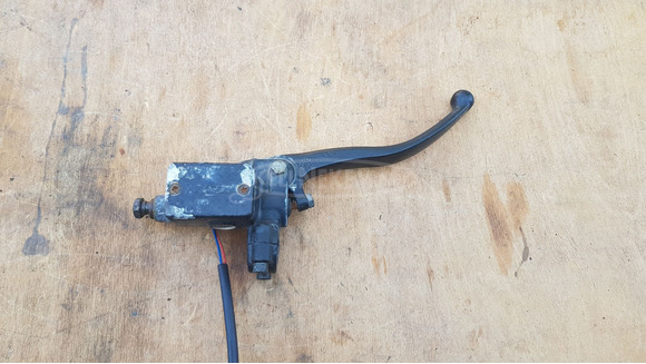 Malaguti Madison 250 főfékhenger jobbos - 1/8