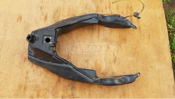 Malaguti Madison 250 üzemanyag tank - 1/9