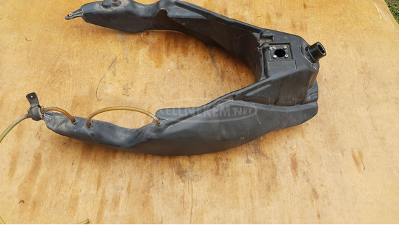 Malaguti Madison 250 üzemanyag tank - 4/9