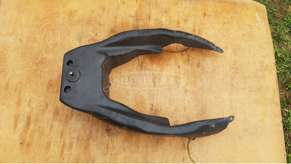 Malaguti Madison 250 üzemanyag tank - 6/9