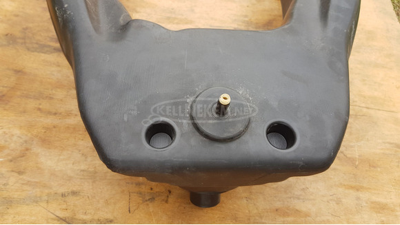 Malaguti Madison 250 üzemanyag tank - 9/9