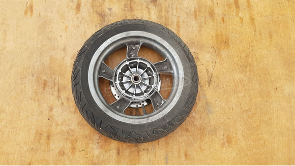 Malaguti Madison 250 hátsó kerék - 3/8