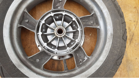 Malaguti Madison 250 hátsó kerék - 4/8