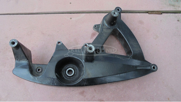 Malaguti Madison 250 hátsó lengőkar - 1/7