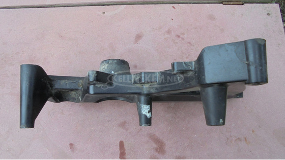 Malaguti Madison 250 hátsó lengőkar - 4/7