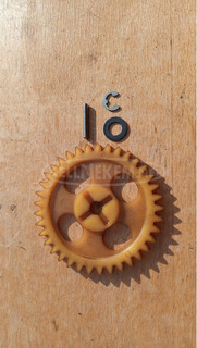 Malaguti Madison 250 olajpumpa megható fogaskerék