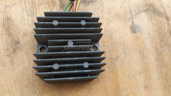 Aprilia leonardo 250 feszültségszabályzó - 2/6