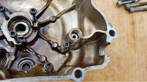 Aprilia leonardo 250 gyújtásfedél - 8/10