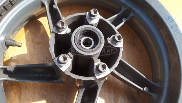 Aprilia leonardo ST 250 első felni - 4/7