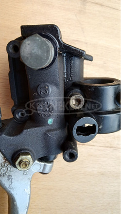 Aprilia Scarabeo 125 - 200 főfékhenger jobbos - 5/10