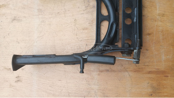 Aprilia Scarabeo 125 - 200 középtámasz - 7/10